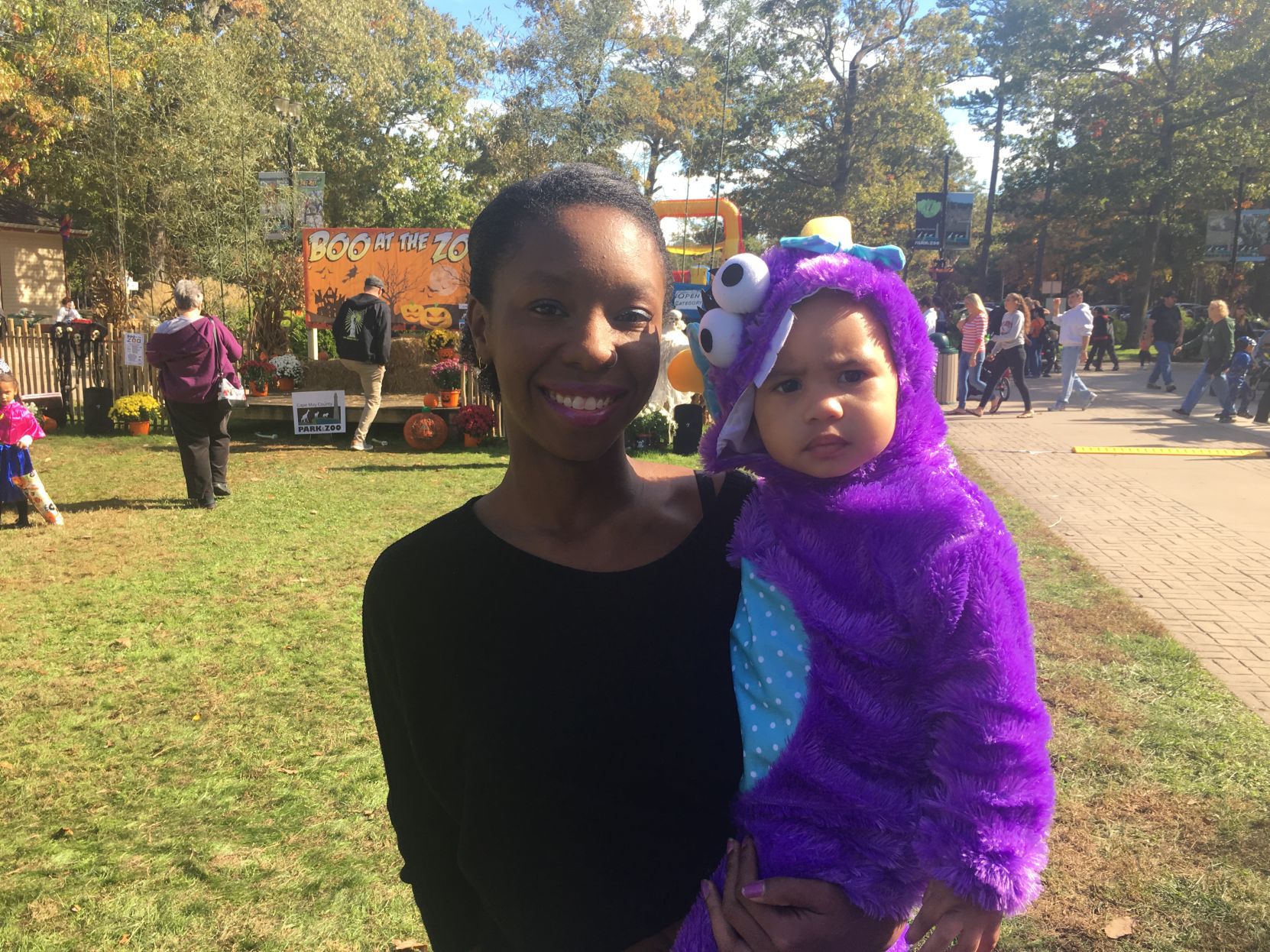 SEEN boo at the zoo (10)